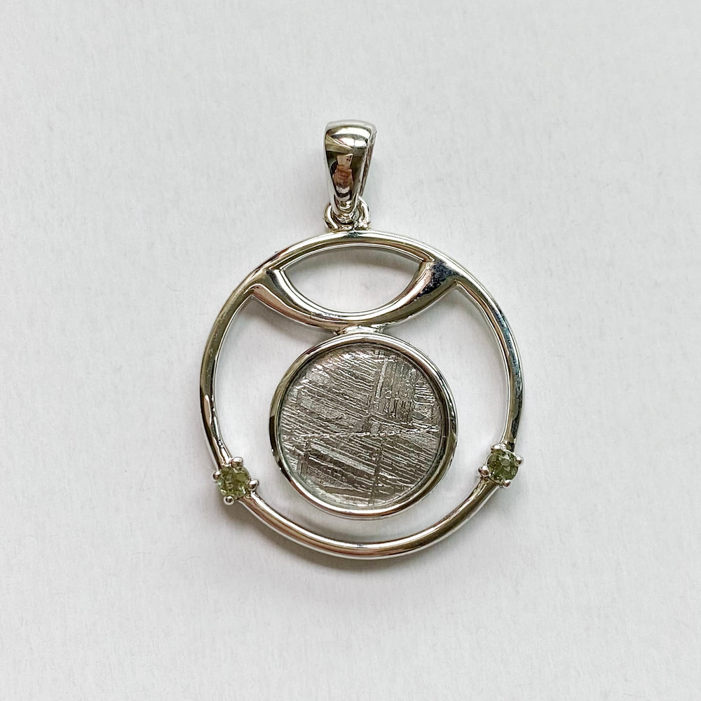 "Taurus" Gibeon Meteorite w/ Moldavite Gemstones 925 Silver Pendant