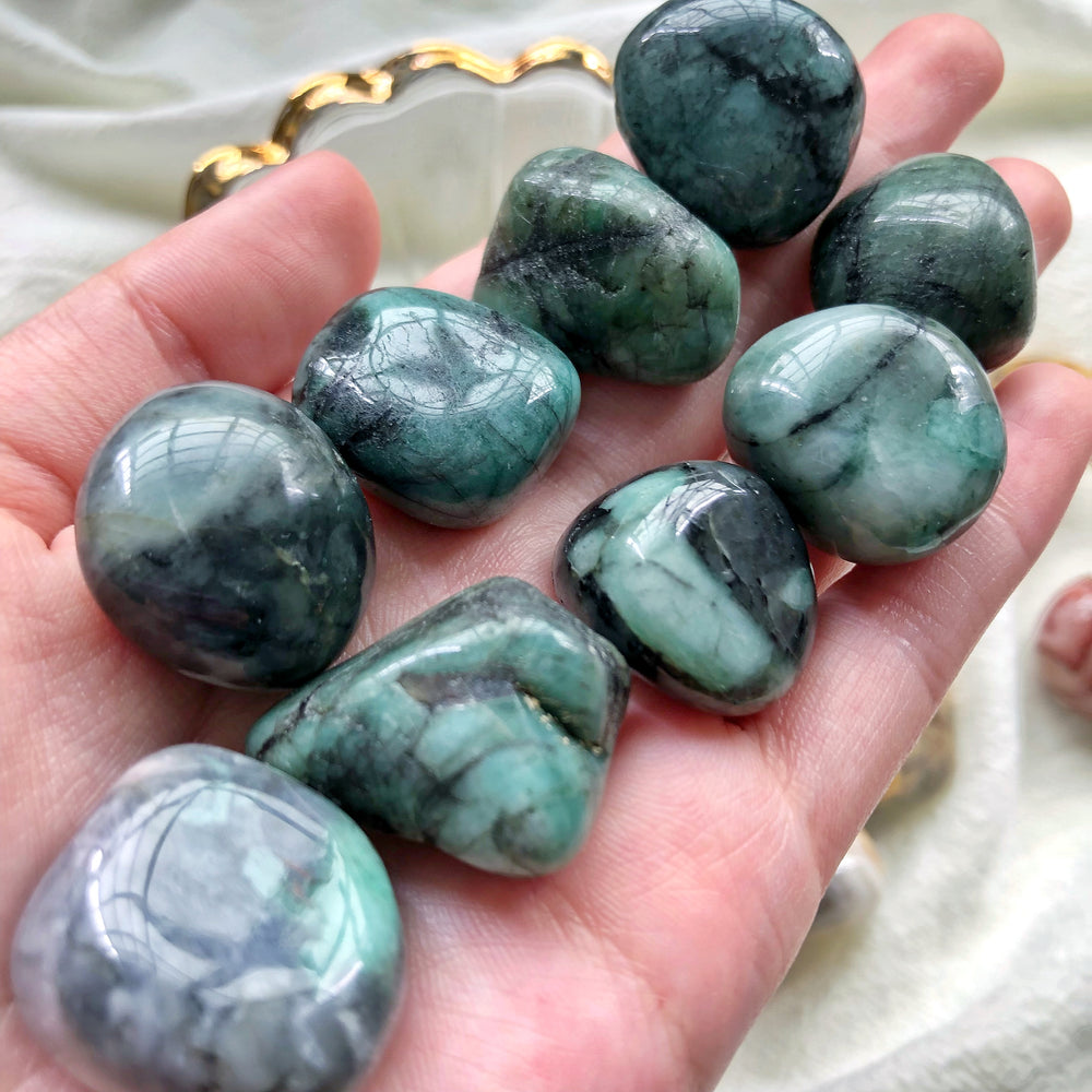 Emerald Tumbled Stones